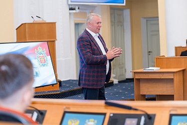 «За кулисами» парламентаризма